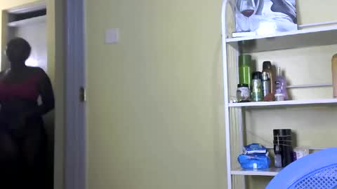 Snapshot of its_sweet chatting on 7, 3, 2025 BigAss horny online show from 7, 3, 2025