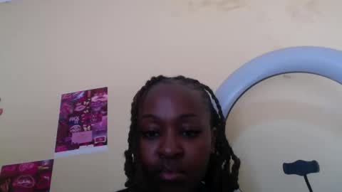 Snapshot of its_sweet chatting on 16, 3, 2026 BigAss horny online show from 16, 3, 2026