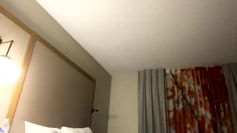 Snapshot of itsavibeouthere chatting on 17, 12, 2024 itsavibeouthere online show from 17, 12, 2024