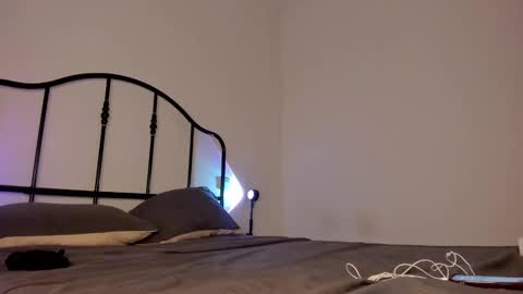 Isabella online show from 4, 11, 2025