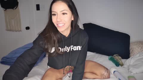 Snapshot of itscaylawatsun chatting on 9, 1, 2025 itscaylawatsun online show from 9, 1, 2025