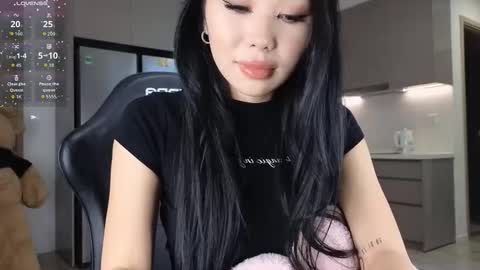 Queen Liya online show from 8, 2, 2026