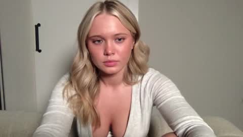 Snapshot of itsmadisynmae chatting on 7, 3, 2025 OF  madisynmaee online show from 7, 3, 2025