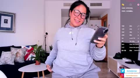 Itsmedannax   online show from 14, 11, 2025