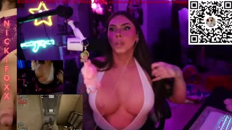 Nicki Foxx online show from 9, 9, 2025