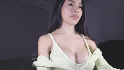 Snapshot of itsssssssme_lana chatting on 17, 12, 2024 itsssssssme_lana online show from 17, 12, 2024