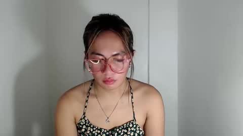 itsurgil_kloeh online show from 27, 11, 2025