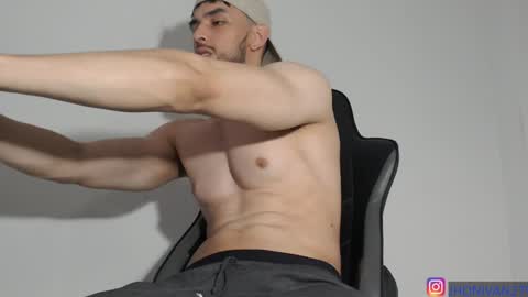 Snapshot of ivanhot279 chatting on 13, 12, 2024 ivanhot279 online show from 13, 12, 2024