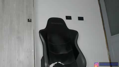 Snapshot of ivanhot279 chatting on 4, 2, 2025 ivanhot279 online show from 4, 2, 2025