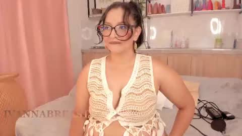 Snapshot of ivannabreastoficial chatting on 25, 6, 2026 Ivannabreast online show from 25, 6, 2026