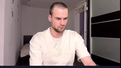 Snapshot of iveran_love1 chatting on 7, 1, 2026 iveran online show from 7, 1, 2026