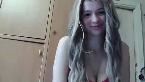 ivetta911 online show from 5, 12, 2025