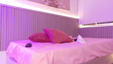 Ivon online show from 24, 9, 2025