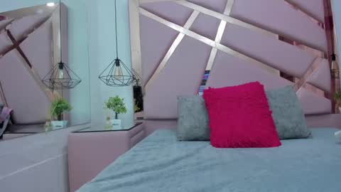 IvonJanice online show from 20, 11, 2025