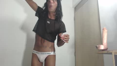 Snapshot of ivonneth chatting on 1, 2, 2026 ivonneth online show from 1, 2, 2026