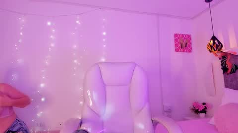 N A T H A L Y   online show from 22, 10, 2025