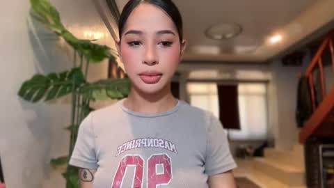 kirstenelsie online show from 9, 3, 2026