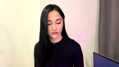 Snapshot of ivoryhochstine chatting on 27, 11, 2025 Nika online show from 27, 11, 2025