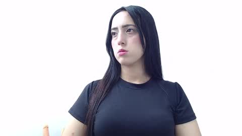 ivorynoir online show from 18, 4, 2026