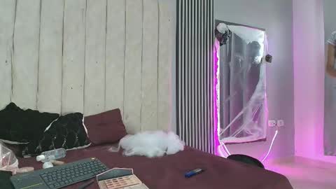 ivy_and_joseph online show from 8, 10, 2025