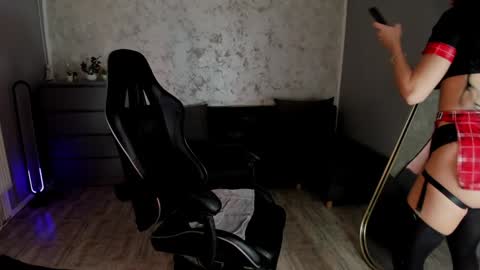 Snapshot of ivy_bellee chatting on 4, 2, 2025 Ivy bellee online show from 4, 2, 2025