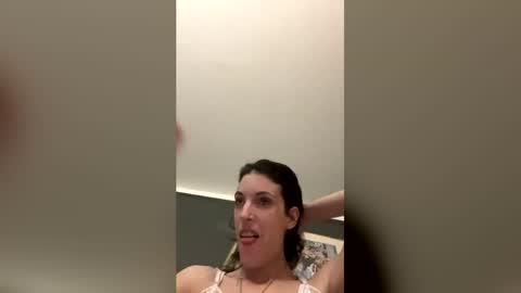 ivy_rose90 online show from 2, 7, 2026