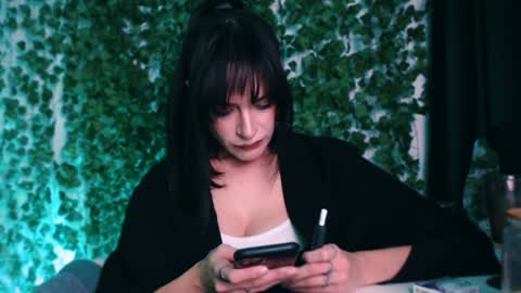 Snapshot of ivyjonson chatting on 21, 12, 2024 Miss Ivy online show from 21, 12, 2024