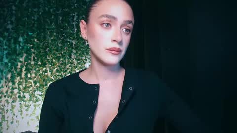 Snapshot of ivyjonson chatting on 27, 2, 2025 Miss Ivy online show from 27, 2, 2025