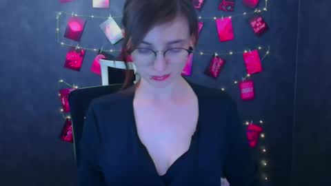 Snapshot of ivynoir_ chatting on 7, 4, 2026 Ivy online show from 7, 4, 2026