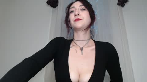 Ivy Rosie online show from 15, 4, 2026