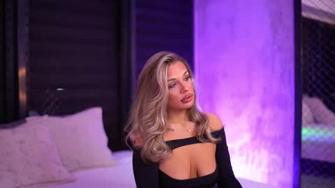 IvyRowa online show from 17, 1, 2025