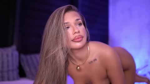 IvyRowa online show from 12, 3, 2025