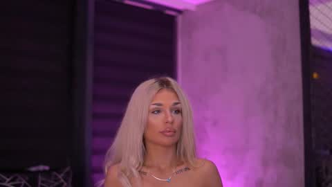 IvyRowa online show from 23, 10, 2025