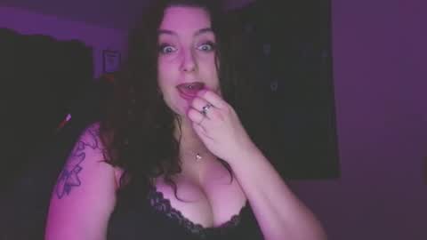 Snapshot of ivyy_sinss chatting on 4, 12, 2025 Amiee online show from 4, 12, 2025