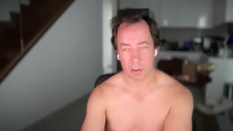 Snapshot of iwantuu2 chatting on 21, 2, 2025 chat with me to find out online show from 21, 2, 2025