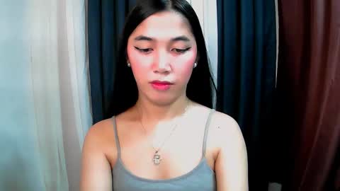 Snapshot of iyanna_ivelle chatting on 7, 11, 2025 UR LOVELY IYANNA online show from 7, 11, 2025