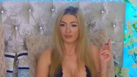 Snapshot of izabellle02 chatting on 26, 5, 2026 Izabella online show from 26, 5, 2026