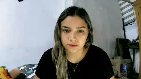izzy_32 online show from 22, 5, 2026