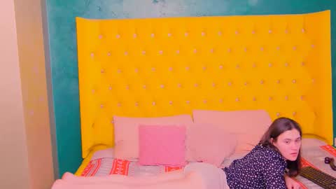 izzymonroey online show from 18, 1, 2026