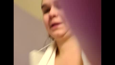 izzypopxoxo online show from 15, 1, 2025