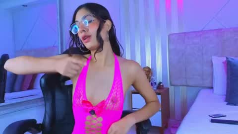 j_belle_ online show from 21, 4, 2026