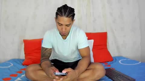 i am juan musiry independent model  online show from 25, 2, 2025