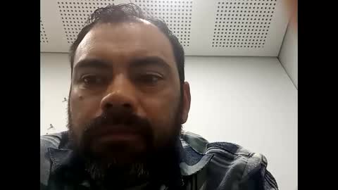 Snapshot of j_smiht02 chatting on 23, 4, 2026 james online show from 23, 4, 2026