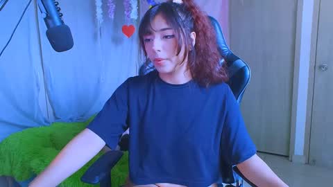 Snapshot of jaadee18 chatting on 2, 3, 2025 jade 18 online show from 2, 3, 2025