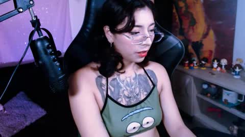 jade 18  online show from 24, 11, 2025