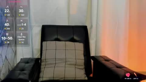 Snapshot of jaadewest_ chatting on 7, 8, 2026 Jade West online show from 7, 8, 2026