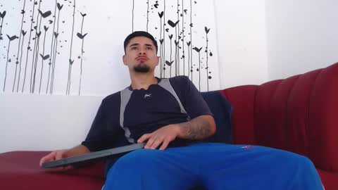    online show from 4, 2, 2026