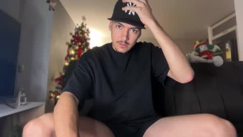 INDEPENDENT MODEL online show from 5, 12, 2025