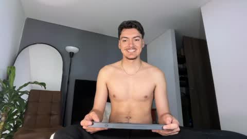 INDEPENDENT MODEL online show from 8, 4, 2026