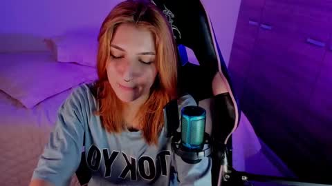 Snapshot of jacky_croft chatting on 21, 12, 2024 Linda Sofia help me get to 100 thumbs up online show from 21, 12, 2024